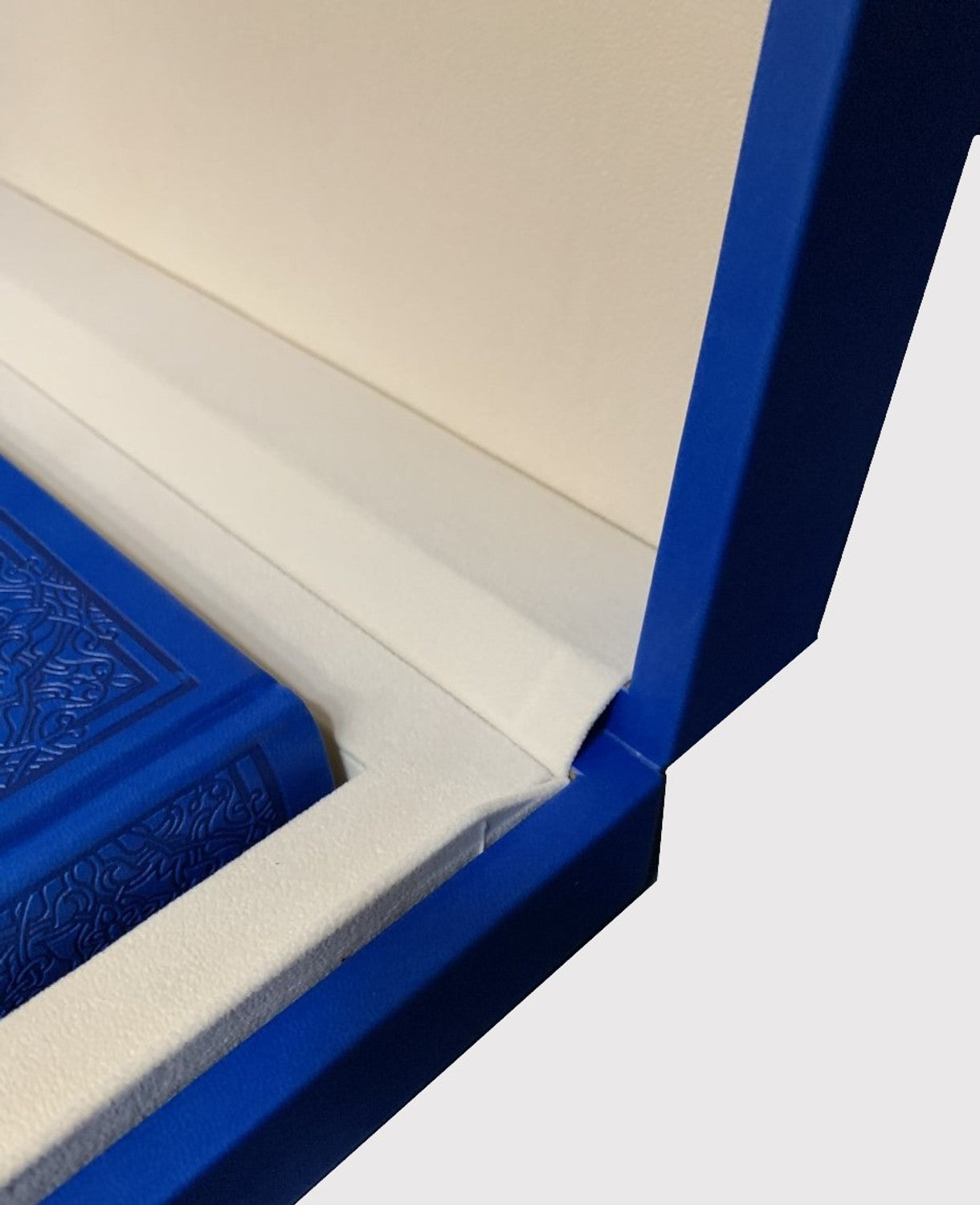 Luxury Golden Edges Tajweed Quraan with Wooden Gift Box 25x35cm - 9789933423476 -Dar al Marifah Tajwid Quran