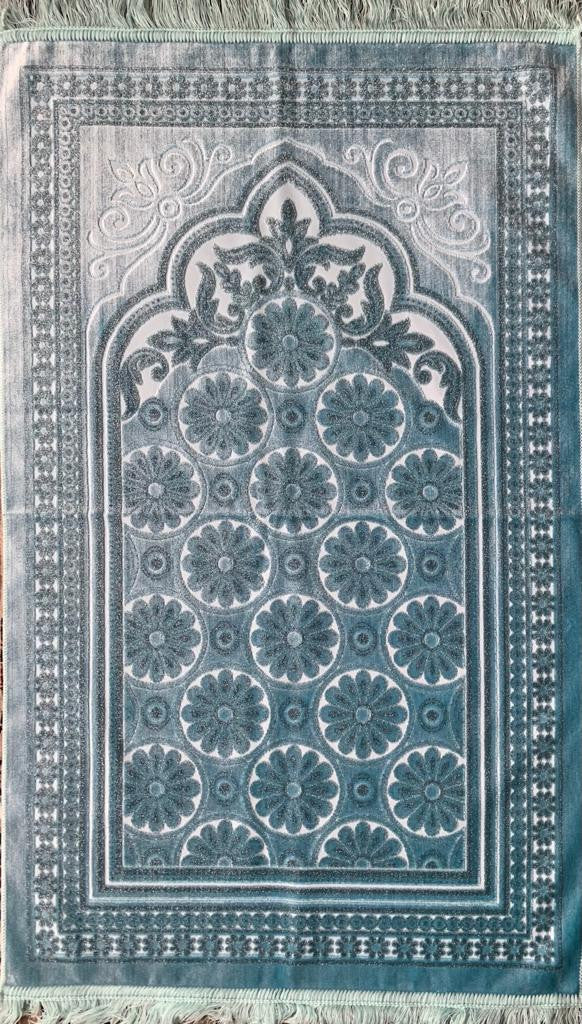 Luxury Prayer Rug with Turkish Cutwork Design | Premium Islamic Prayer Mat for Salah